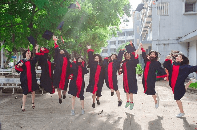 7 Soft Skills College Graduates Should Include In Their Resume